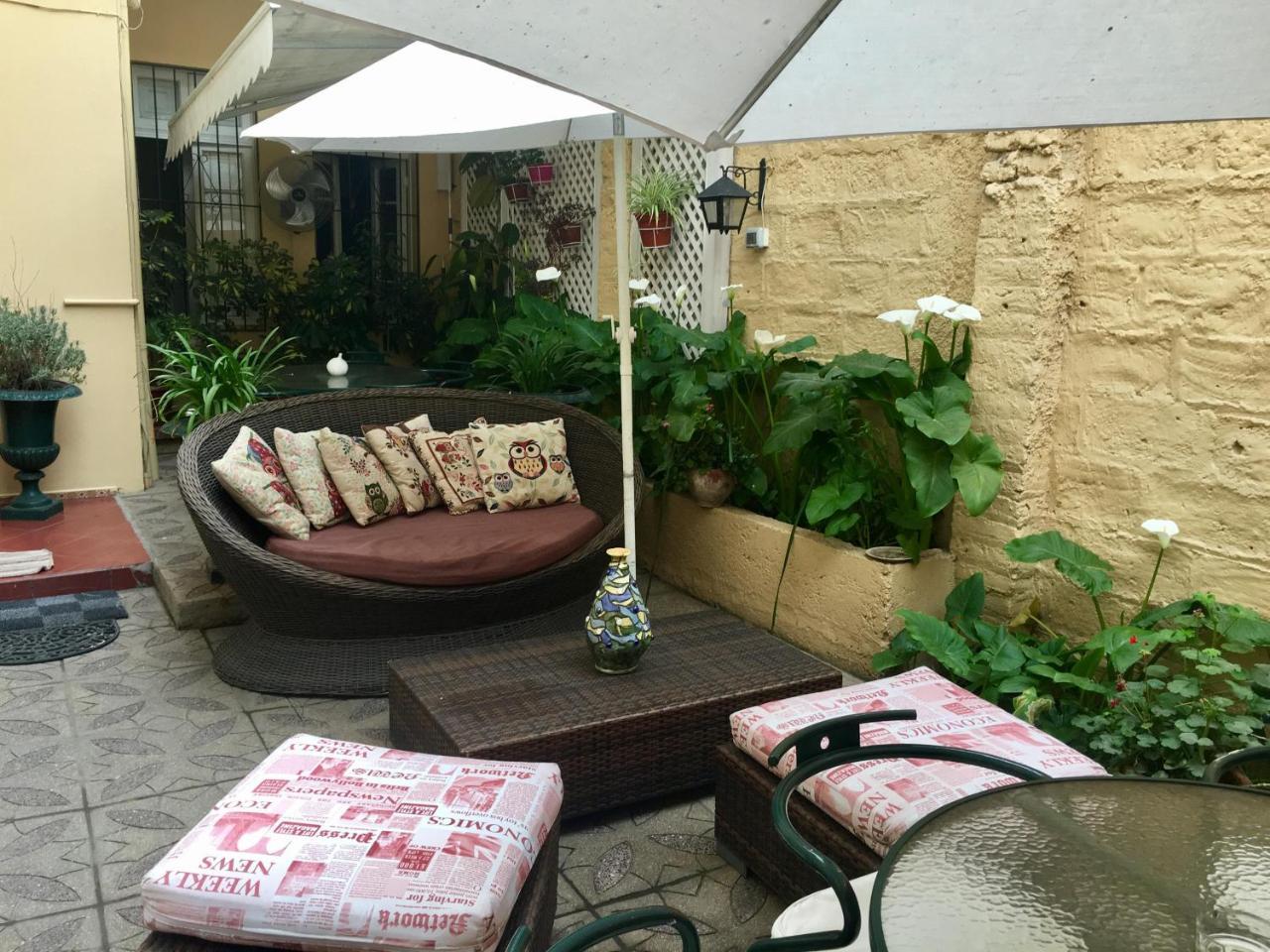 Hotel Almenas Santiago Buitenkant foto